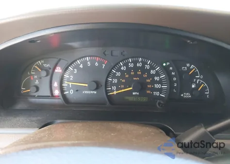 2004 Toyota Tundra Ltd V8 z USA, uszkodzony, nr VIN 5TBBT48164S440949